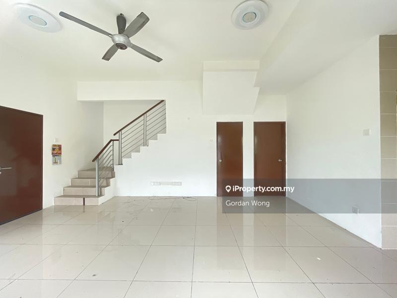 Rumah Berkembar untuk Dijual di Taman Desiran Bayu, Puchong oleh Gordan Wong - iProperty.com.my