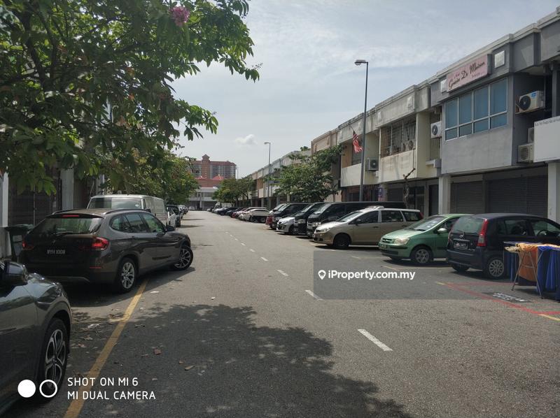 Shop for Sale in Bandar Puteri Puchong, Puchong by Kelvin Tan - iProperty.com.my