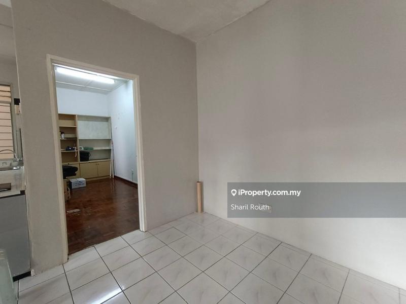 Apartment for Sale in Pangsapuri Sri Baiduri by Sharil Routh - iProperty.com.my