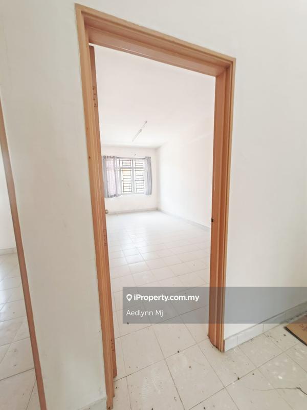Rumah Berangkai 2 Tingkat untuk Dijual di Taman Putra Impiana, Puchong oleh Aedlynn Mj - iProperty.com.my