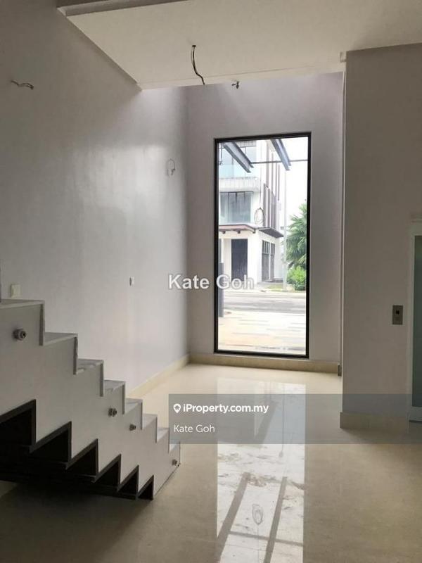 Bungalow House for Sale in Perdana Lakeview East, Cyberjaya by Kate Goh - iProperty.com.my