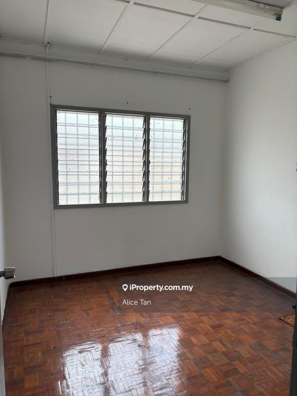 Rumah Berangkai 2 Tingkat untuk Dijual di Kampung Gombak Indah, Batu Caves oleh Alice Tan - iProperty.com.my