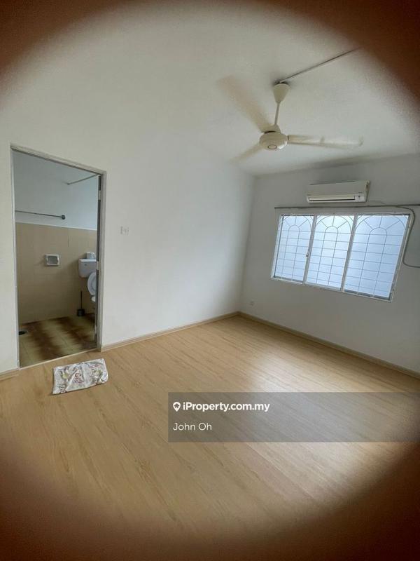 For Sale - The Edge Residence