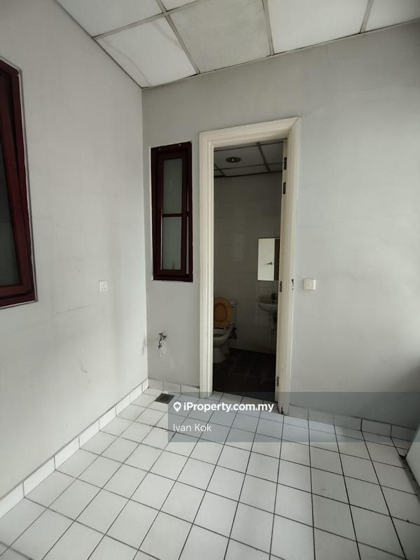 Kondominium untuk Dijual di Surian Condominium oleh Ivan Kok - iProperty.com.my