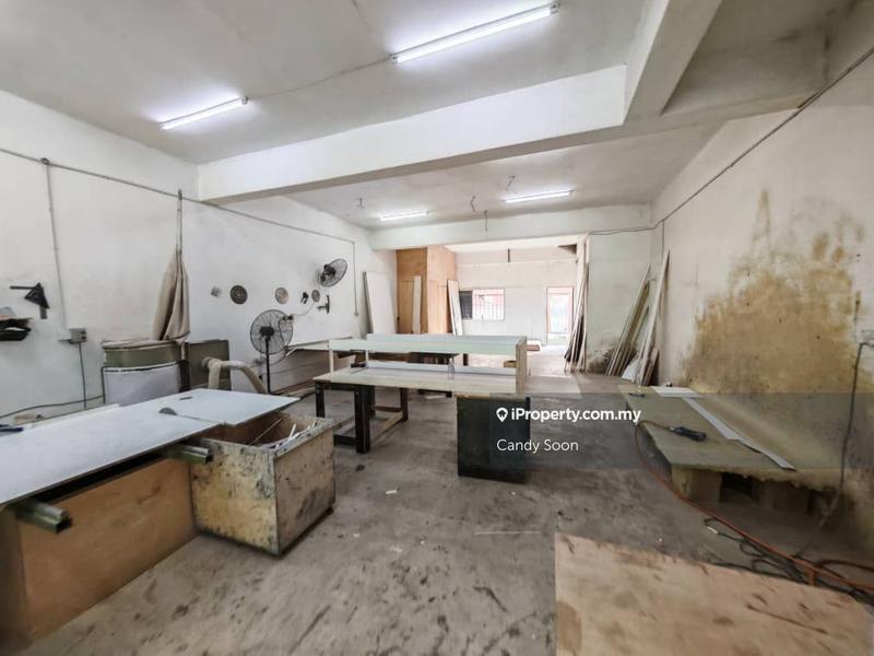 Shop / Office untuk Dijual di Taman Tasik Semenyih, Semenyih oleh Candy Soon - iProperty.com.my