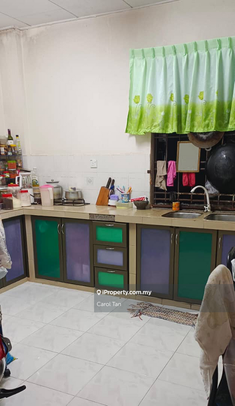 Apartment for Sale in Sri Putra Apartment by Carol Tan - iProperty.com.my