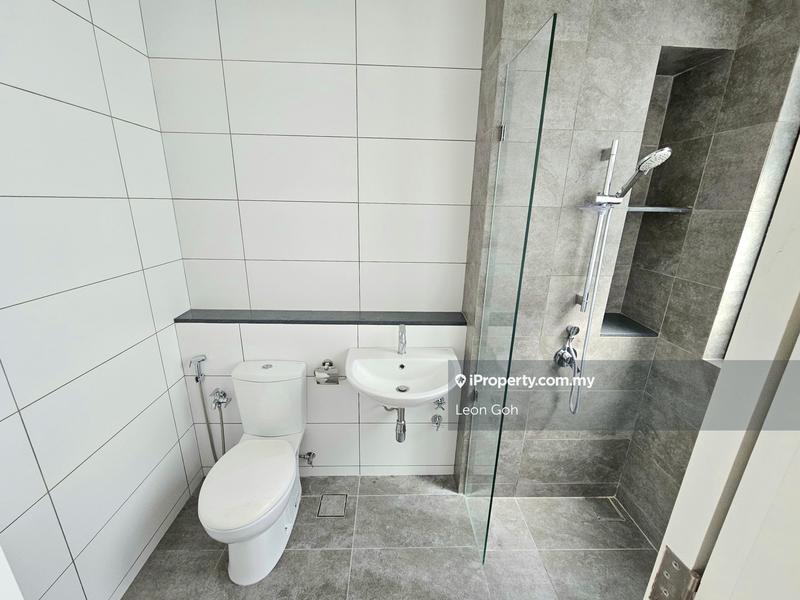 Rumah Berangkai 3 Tingkat untuk Dijual di Twentyfive7, Tanjong Duabelas oleh Leon Goh - iProperty.com.my