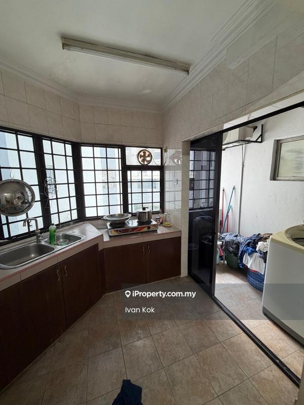Condominium for Sale in D'aman Crimson by Ivan Kok - Kitchen - iProperty.com.my