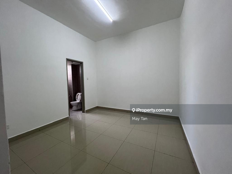 Rumah Berangkai 2 Tingkat untuk Dijual di Taman Mengkibol, Kluang oleh May Tan - iProperty.com.my