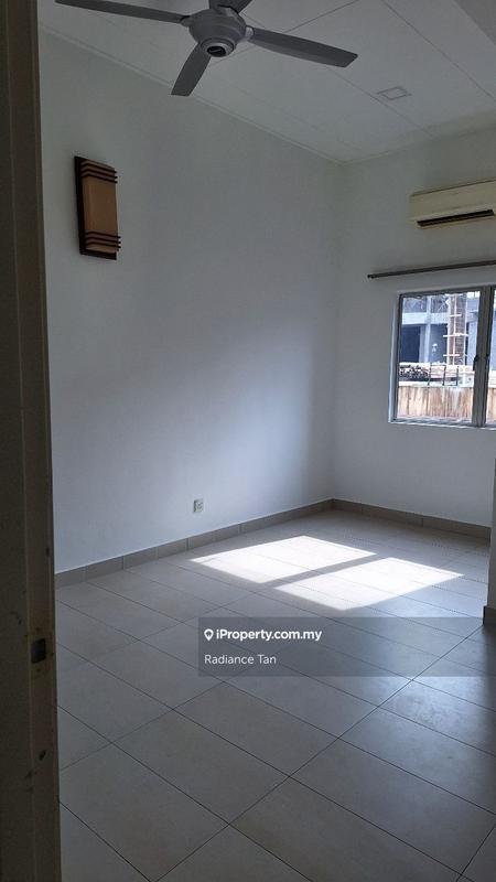 Rumah Bandar untuk Dijual di Kampung Sungai Kayu Ara, Petaling Jaya oleh Radiance Tan - iProperty.com.my
