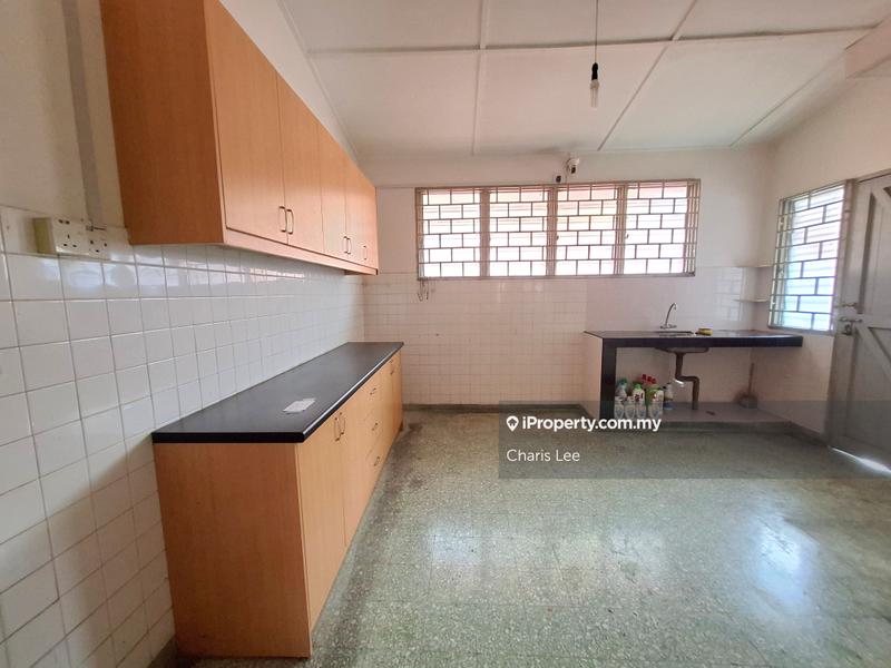 Rumah Berangkai 2 Tingkat untuk Dijual di Seksyen 17, Petaling Jaya oleh Charis Lee - iProperty.com.my
