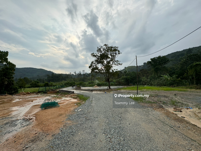 For Sale - Broga , Sak Da Tok Temple, Electric Ready, Tar Road