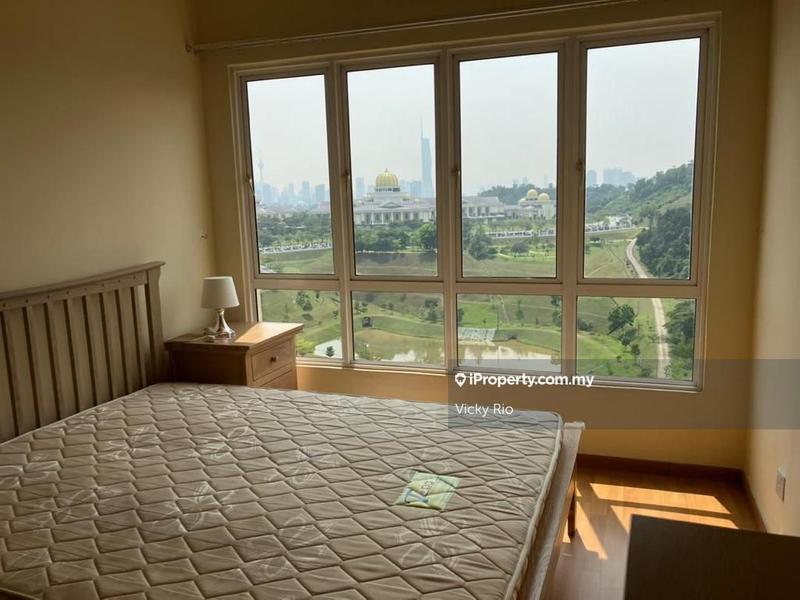 Residensi Servis untuk Dijual di Waldorf Tower oleh Vicky Rio - iProperty.com.my