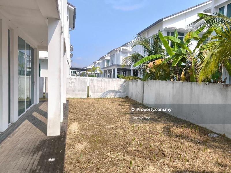 Semi-Detached House for Sale in Hijayu 2 Resort Homes, Bandar Sri Sendayan by Kenny Tee - iProperty.com.my
