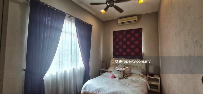 Bungalow House untuk Dijual di Bandar Putra Permai, Seri Kembangan oleh Grace Tan - iProperty.com.my