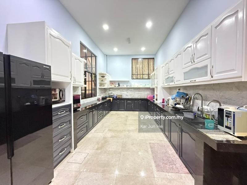 Bungalow House for Sale in Country Heights, Kajang by Kar Jun Hei - iProperty.com.my