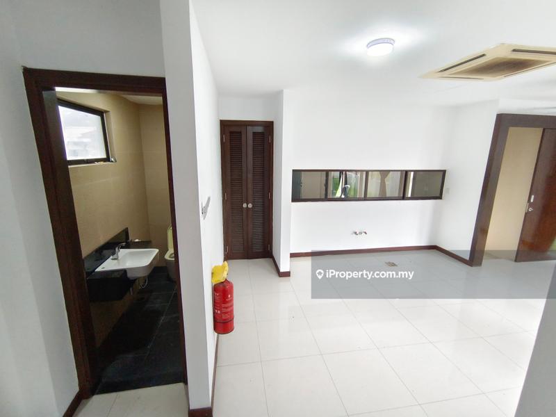 Bungalow House for Sale in Taman Overseas Union (Taman Oug), Jalan Klang Lama (Old Klang Road) by BoBo Lee - iProperty.com.my