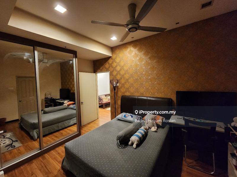 Rumah Berkembar untuk Dijual di Anjung Suasana Bandar Seri Putra Bangi, Bangi oleh Badrul Hisyam Roslan - iProperty.com.my
