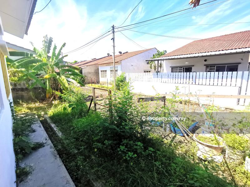 Rumah Berangkai 1 Tingkat untuk Dijual di bd77z, Batu Berendam oleh Tim - iProperty.com.my