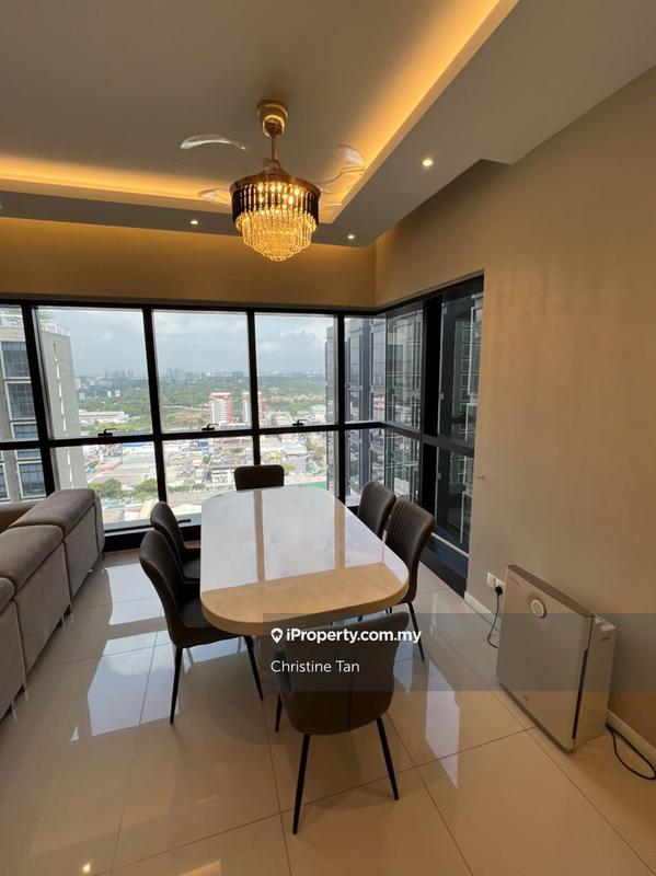 For Sale - Icon Residenz 1 @ Icon City