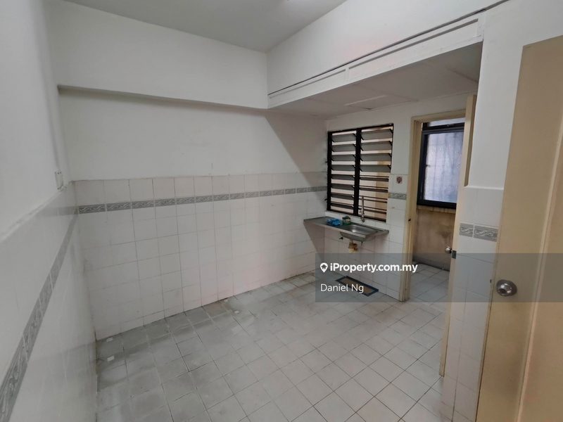 Pangsapuri untuk Dijual di Mutiara Serdang (Turf View) oleh Daniel Ng - iProperty.com.my