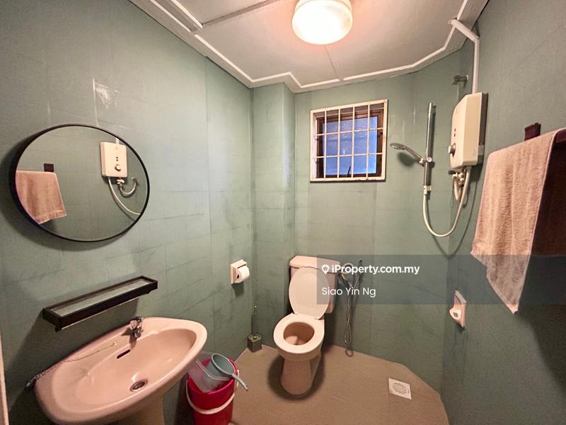 Kondominium untuk Disewa di Taman Desa Pesona oleh Wendy Ng - Bathroom - iProperty.com.my