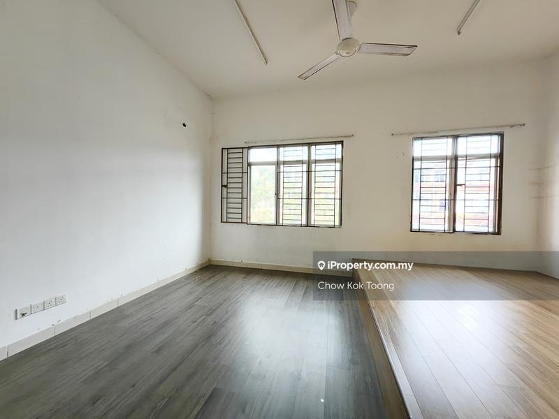 Rumah Teres 2.5-Tingkat untuk Dijual di Taman Tasik Prima, Puchong oleh Chow Kok Toong - iProperty.com.my