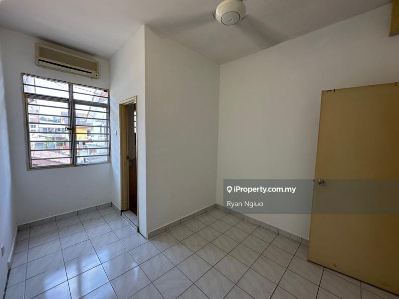 2.5-storey Terraced House for Sale in Taman Bukit Serdang, Seri Kembangan by Ryan Ngiuo - iProperty.com.my
