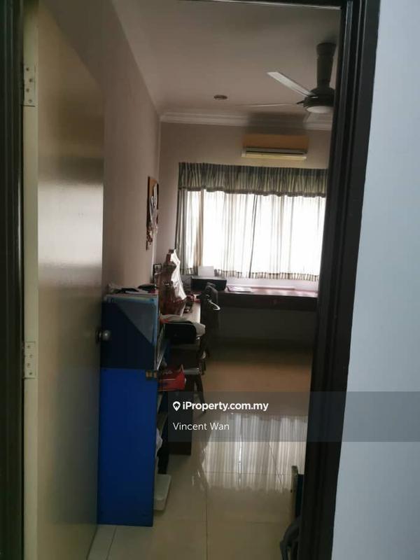 Rumah Berkembar untuk Dijual di Bandar Kinrara Seksyen 6, Bandar Kinrara oleh Vincent Wan - iProperty.com.my