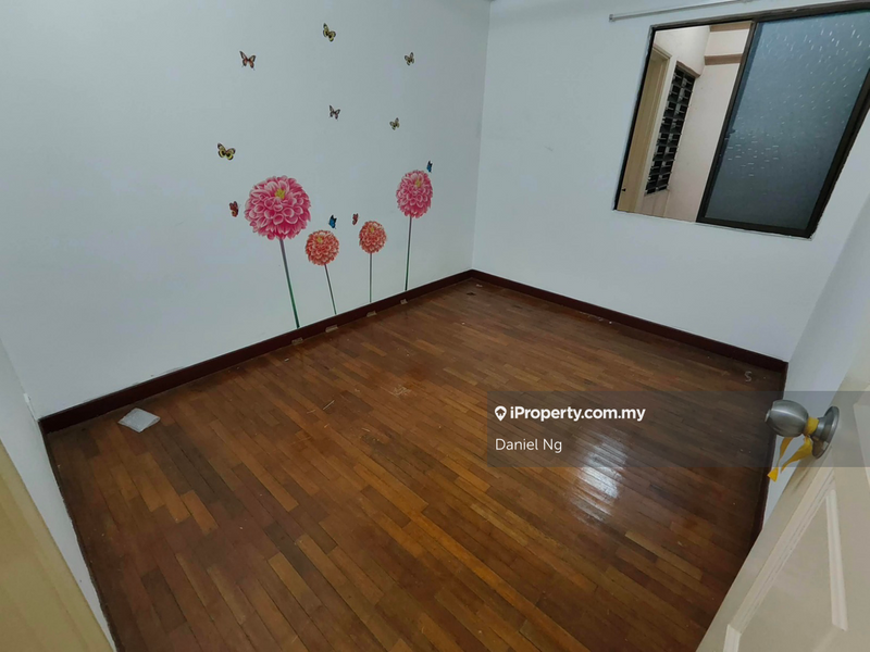 Pangsapuri untuk Dijual di Mutiara Serdang (Turf View) oleh Daniel Ng - iProperty.com.my