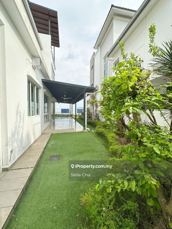 Bungalow House for Sale in Senibong Cove, Johor Bahru by Stella Chia - iProperty.com.my