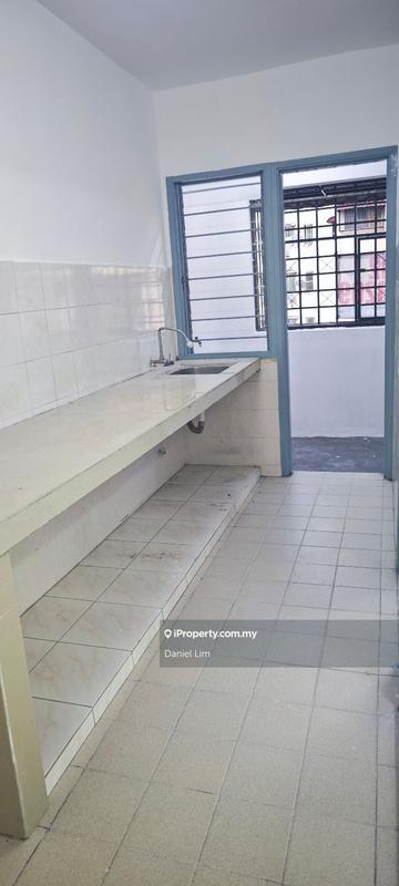 For Sale - Pangsapuri Subang Suria