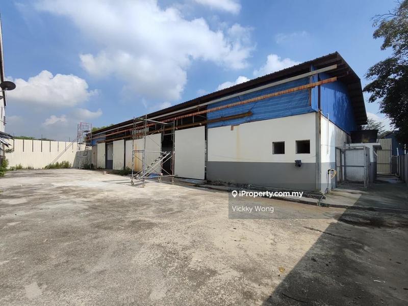 For Sale - Corner Warehouse Kampung Cheras Baru