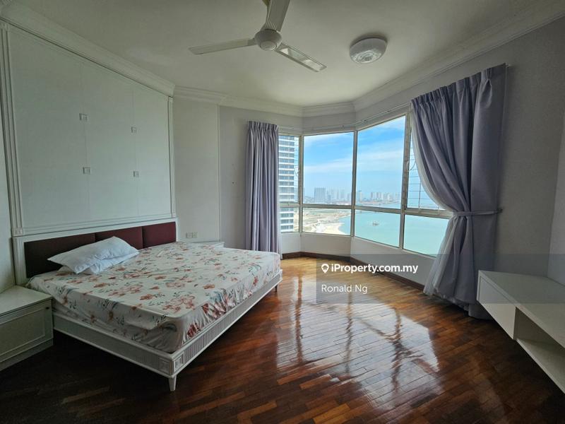 Condominium for Sale in Gurney Beach Resort by Ronald Ng - iProperty.com.my