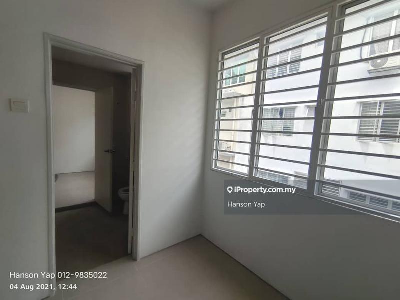 Rumah Berangkai 3 Tingkat untuk Dijual di Taman Mesra Utama, Seri Kembangan oleh Hanson Yap - iProperty.com.my