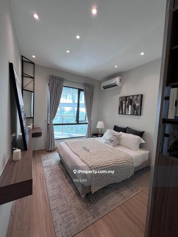 For Sale - Starview Bay @ Forest City