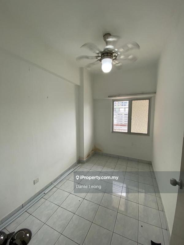 Condominium for Sale in Villaria by Dante Leong - iProperty.com.my