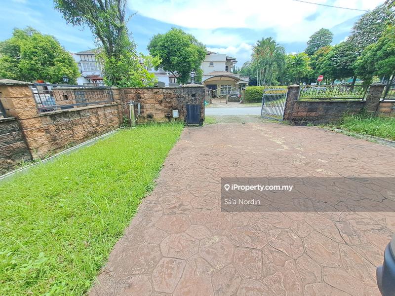 Rumah Berangkai 2 Tingkat untuk Dijual di Bukit Jelutong, Shah Alam oleh Sa'a Nordin - iProperty.com.my