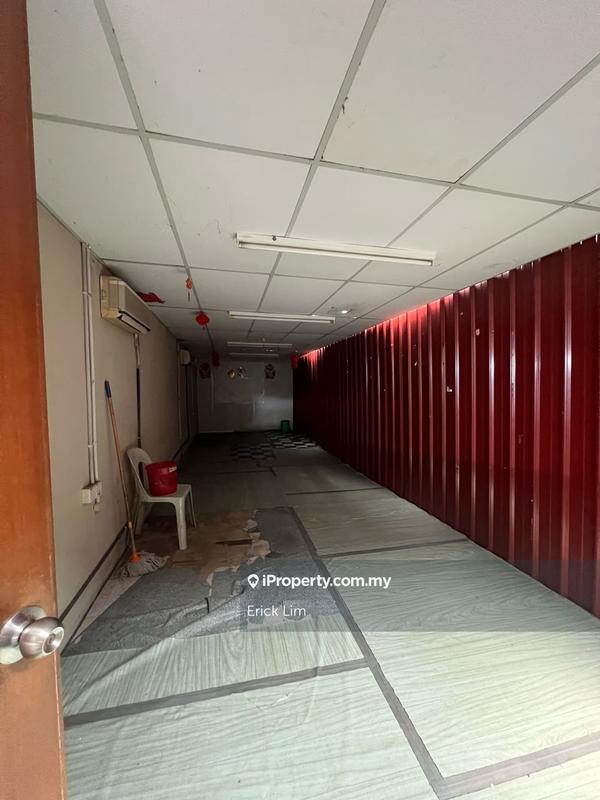 Kilang Teres untuk Dijual di Taman Teknologi Cheng, Cheng oleh Erick Lim - iProperty.com.my