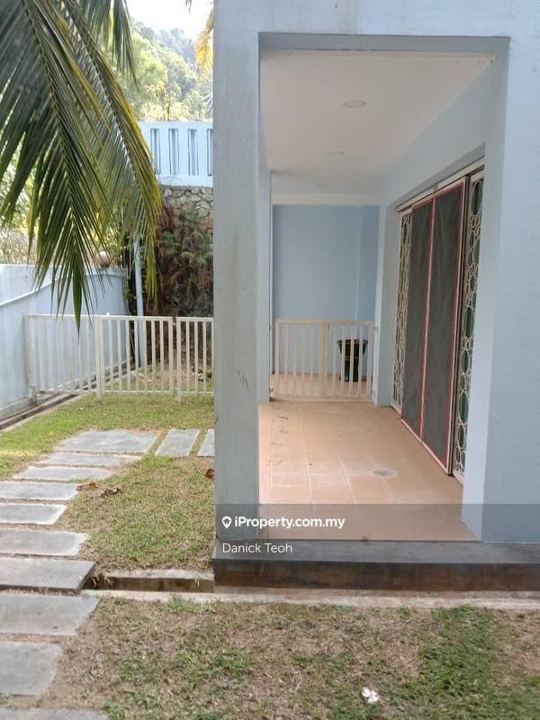 Banglo untuk Dijual di Ferringhi Villa, Batu Feringghi oleh Danick Teoh - iProperty.com.my