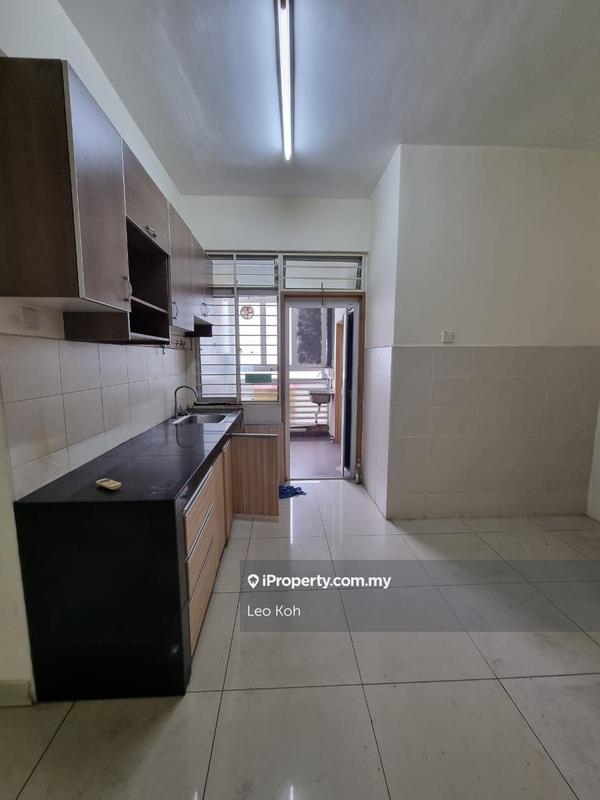 Kondominium untuk Dijual di Bayan Villa, Seri Kembangan oleh Leo Koh - iProperty.com.my