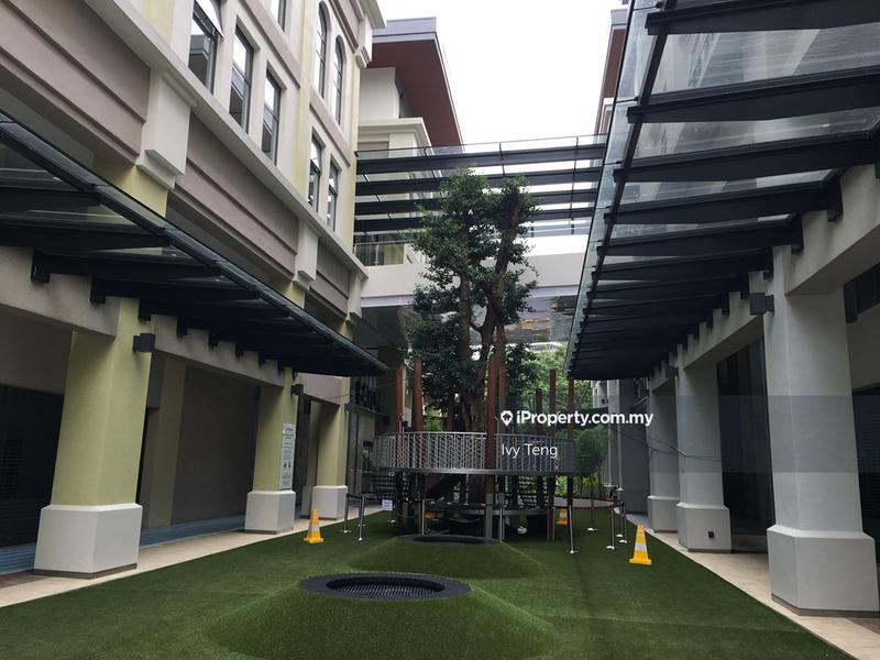 For Rent - Plaza Arkadia