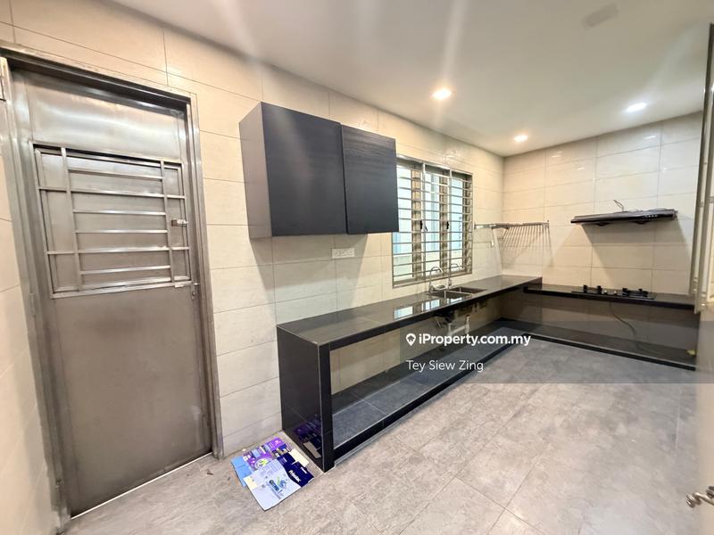 Rumah Berkembar untuk Dijual di Taman Bukit Serdang, Seri Kembangan oleh Tey Siew Zing - iProperty.com.my