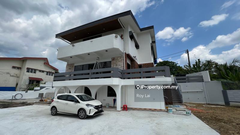 Banglo Komersial untuk Disewa di Taman Desa Ros Bungalow Taman Intan Commercial, Kajang oleh Roy Lai - iProperty.com.my