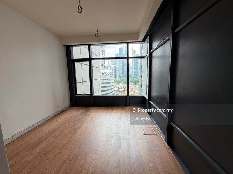 For Sale - Condominium @ The Troika