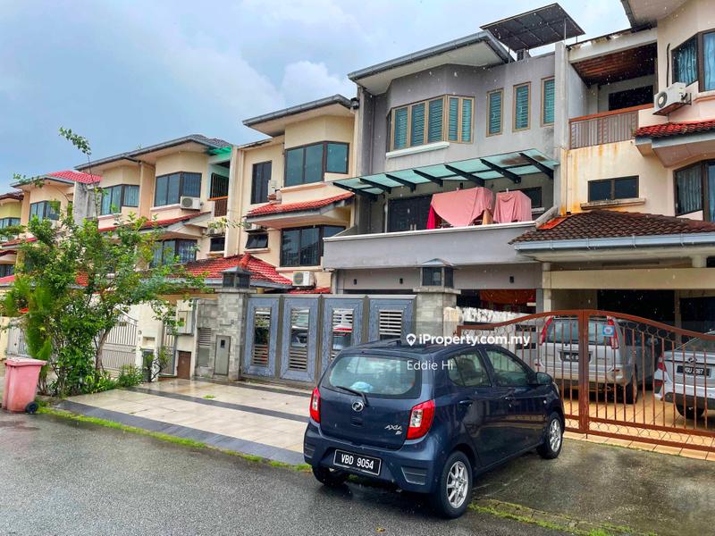 Rumah Berangkai 2.5 Tingkat untuk Dijual di Bandar Utama 7, Bandar Utama oleh Eddie Hi - iProperty.com.my