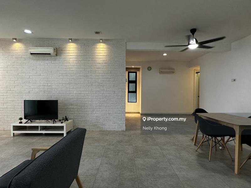 For Sale - Papillon Desahill Condominium