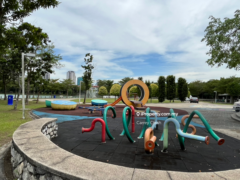 Rumah Berangkai 2.5 Tingkat untuk Dijual di Lake Edge, Puchong oleh Carrey Chiah - iProperty.com.my