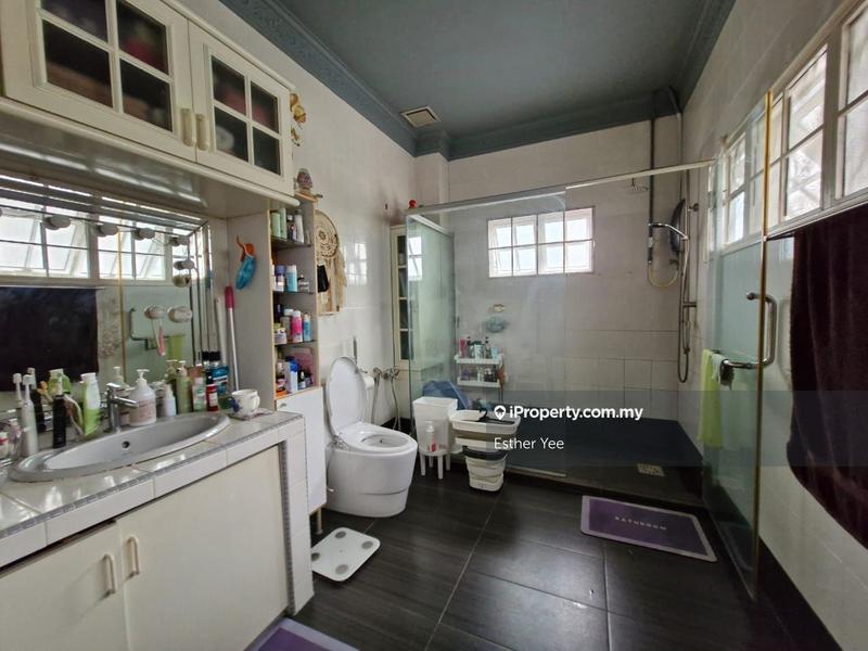 Bungalow House for Sale in Taman Ampang Utama, Ampang by Esther Yee - iProperty.com.my