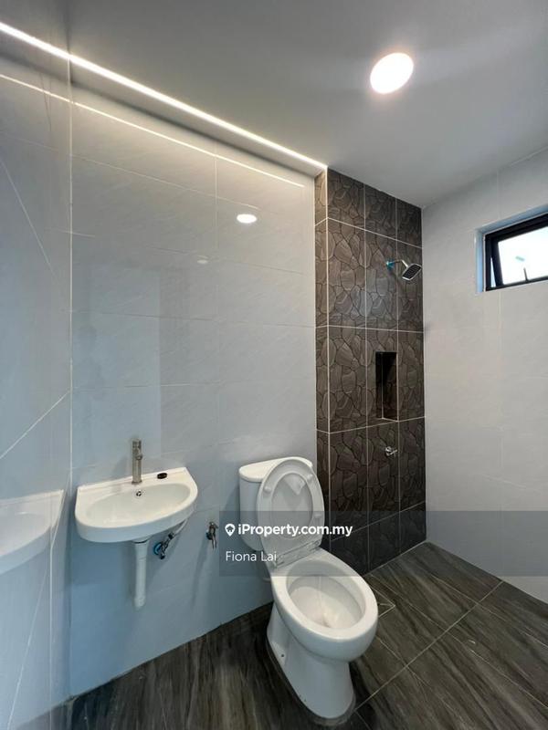 Bungalow House for Sale in Taman Kebun Teh, Johor Bahru by Fiona Lai - iProperty.com.my